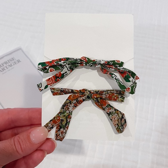 New Sezane Floral Bracelet Set - Picture 2 of 3